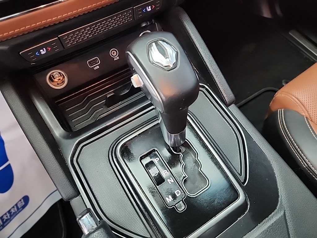 KG모빌리티(쌍용) 렉스턴 렉스턴 스포츠 칸 디젤 2.2 4WD 5링크 노블레스 이미지 8