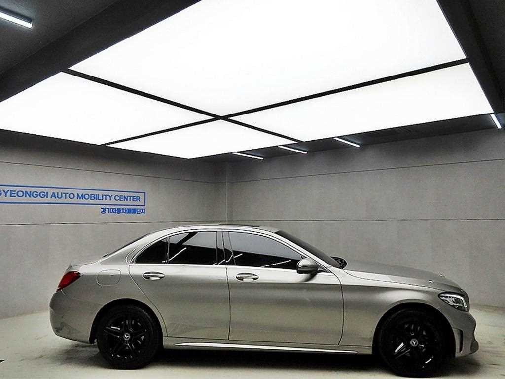 벤츠 C 클래스 C클래스 W205 C220 d 4MATIC 이미지 2