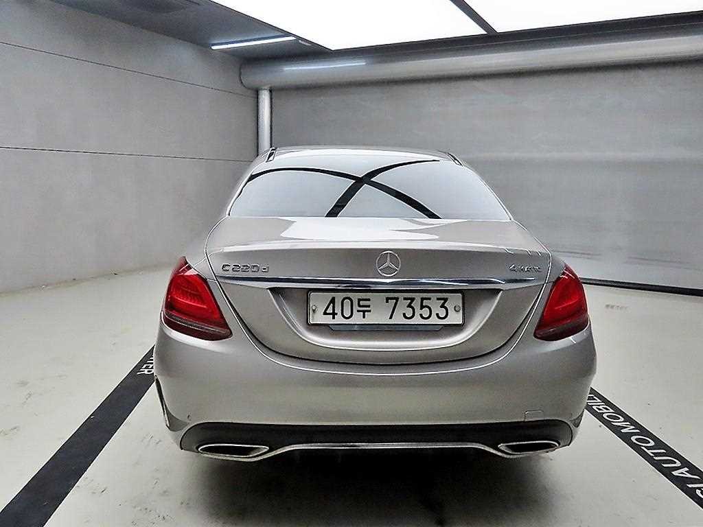 벤츠 C 클래스 C클래스 W205 C220 d 4MATIC 이미지 3