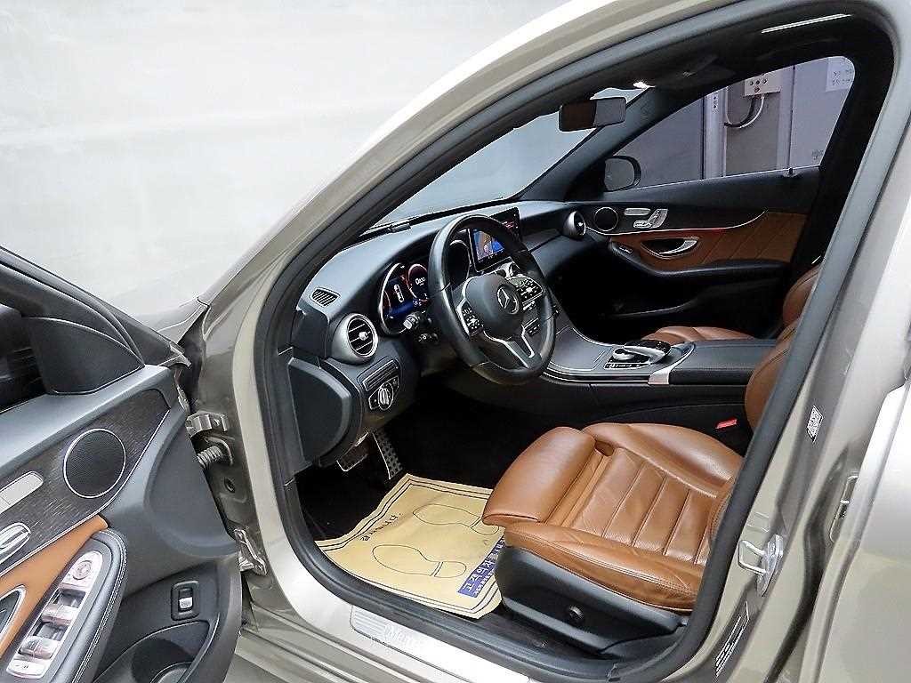 벤츠 C 클래스 C클래스 W205 C220 d 4MATIC 이미지 5