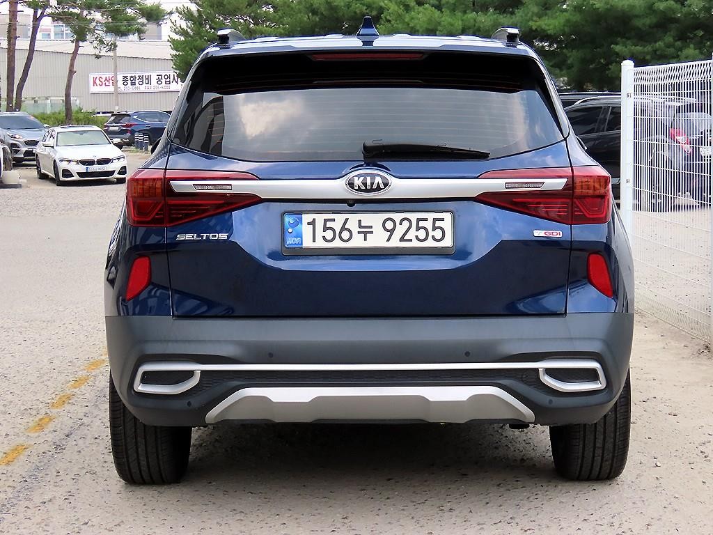 기아 셀토스 가솔린 1.6 터보 2WD 시그니처 이미지 4