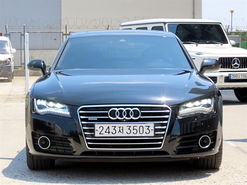 아우디 A7 50 TFSI 콰트로 이미지 1