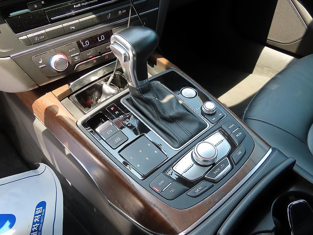 아우디 A7 50 TFSI 콰트로 이미지 11