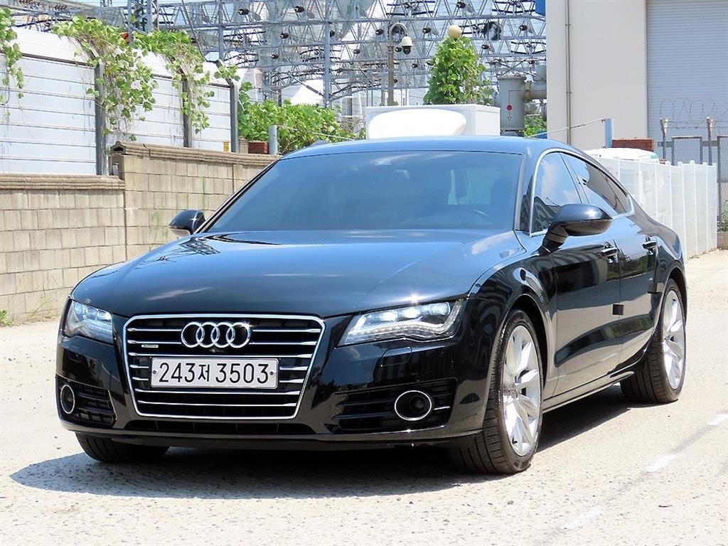 아우디 A7 50 TFSI 콰트로 이미지 2