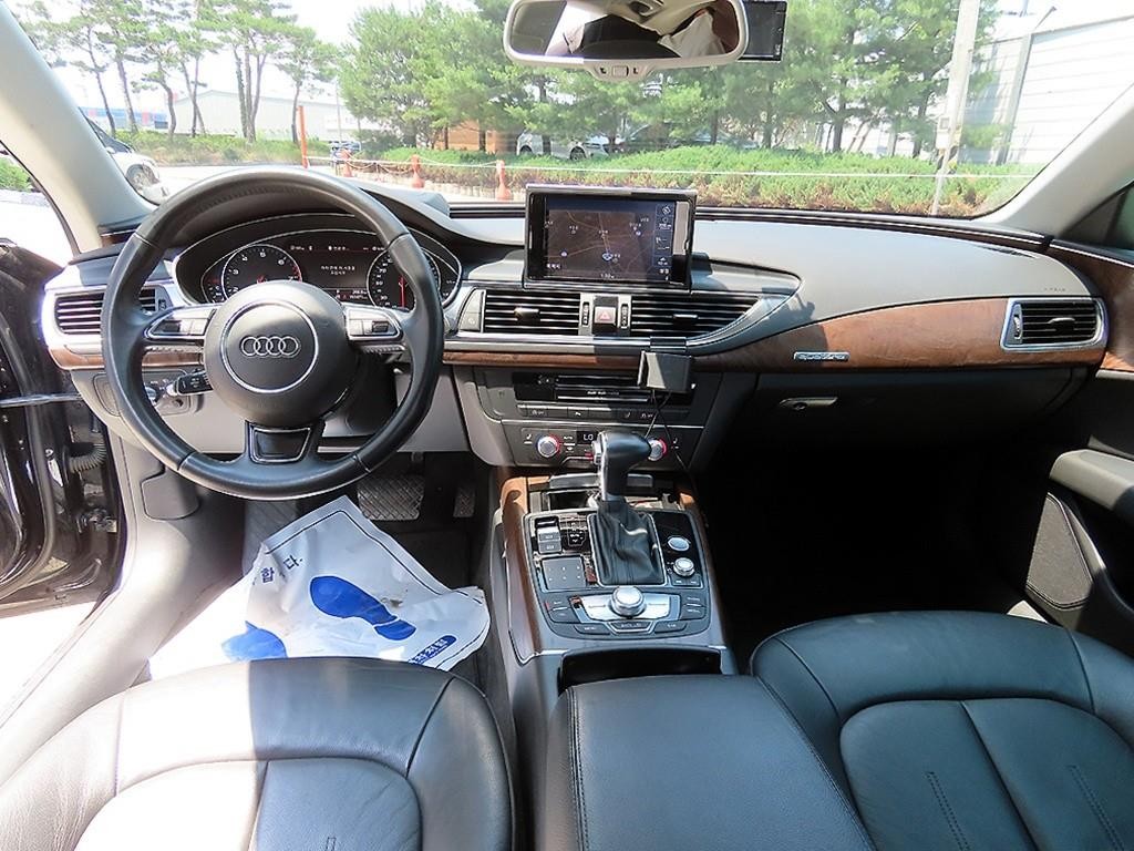 아우디 A7 50 TFSI 콰트로 이미지 7