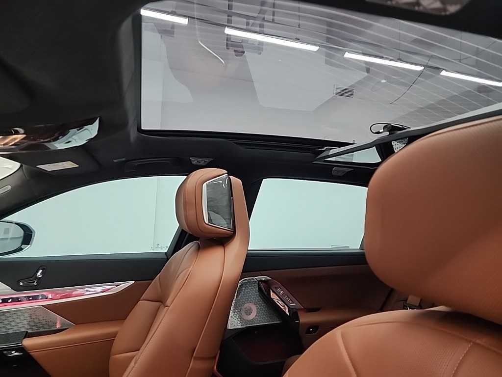 BMW i7 BMW i7 xDrive 60 M 스포츠 이그제큐티브 팩 이미지 15