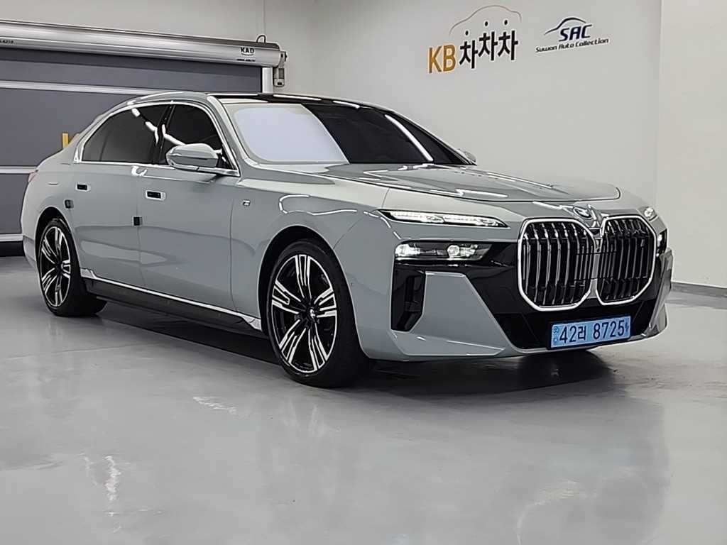 BMW i7 BMW i7 xDrive 60 M 스포츠 이그제큐티브 팩 이미지 4
