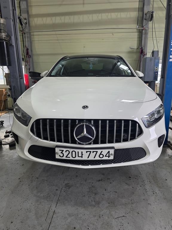 벤츠 A 클래스 A클래스 W177 A220 세단 이미지 1