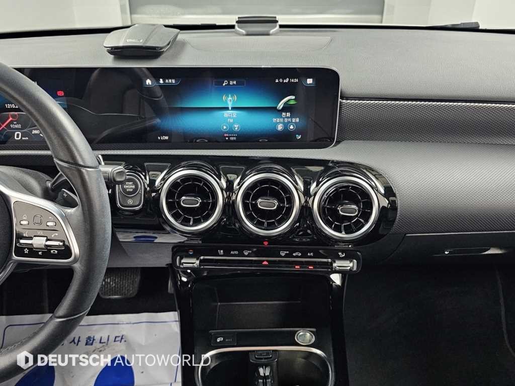 벤츠 A 클래스 A클래스 W177 A220 세단 이미지 14