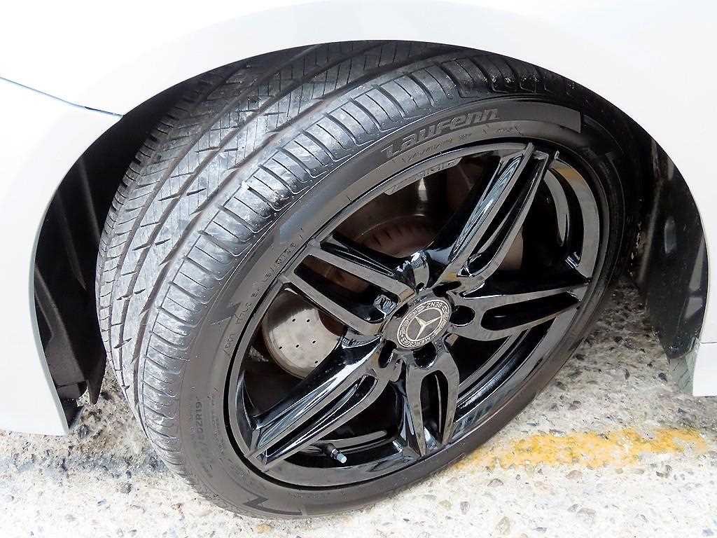 벤츠 E 클래스 E-클래스 W213 E220d 카브리올레 이미지 20