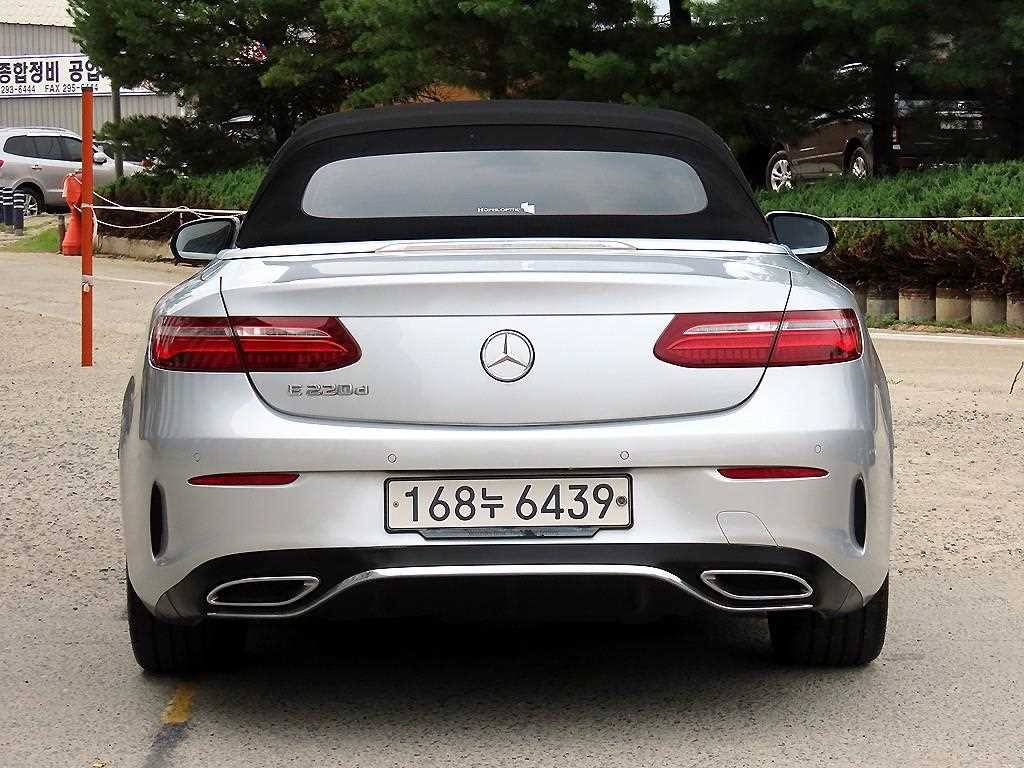 벤츠 E 클래스 E-클래스 W213 E220d 카브리올레 이미지 4