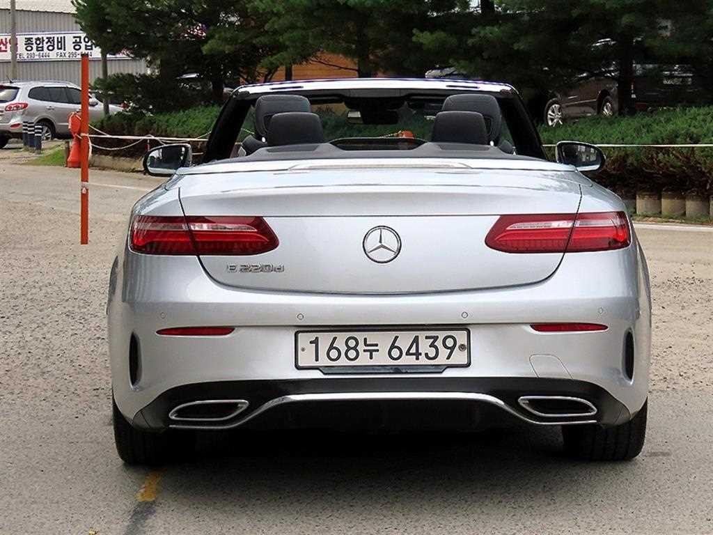 벤츠 E 클래스 E-클래스 W213 E220d 카브리올레 이미지 8