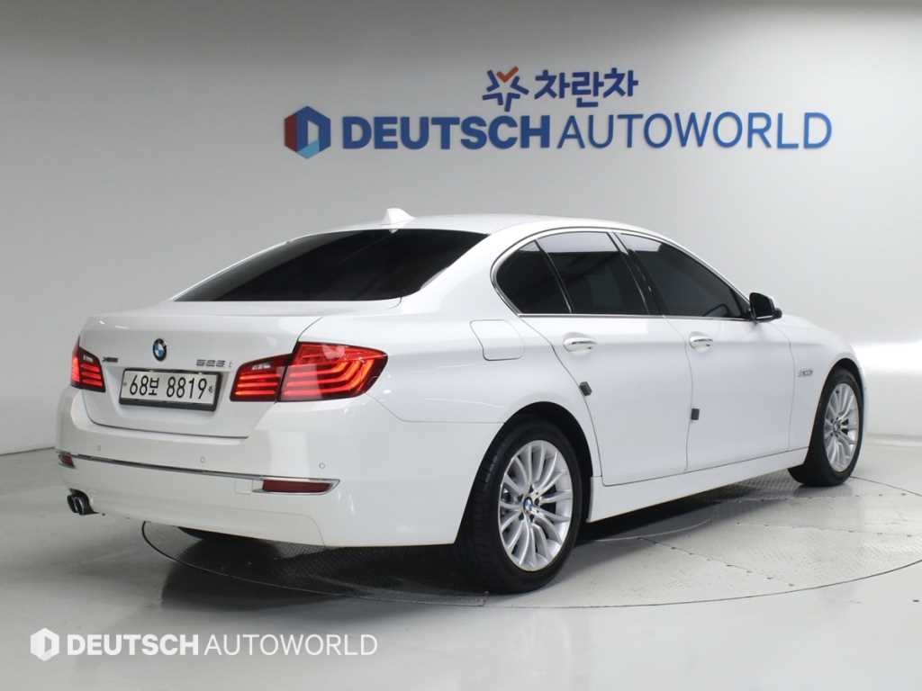 BMW 5시리즈 5시리즈 (F10) 528i xDrive 럭셔리 이미지 2