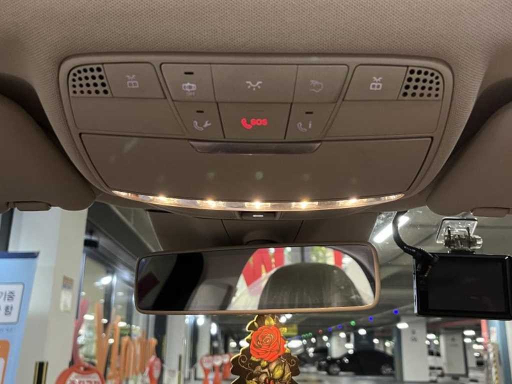 벤츠 E 클래스 E-클래스 W213 E300 4MATIC 익스클루시브 이미지 7