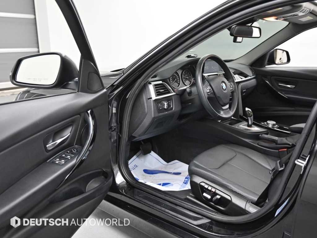 BMW 3시리즈 3시리즈 (F30) 320d 이미지 11