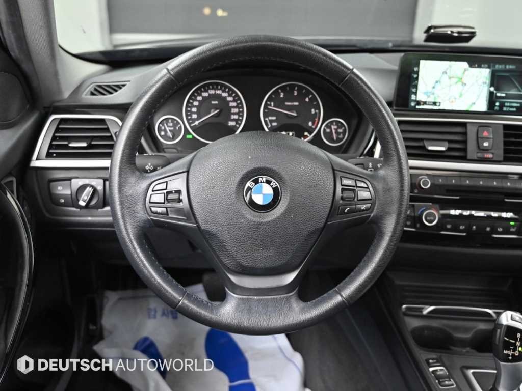 BMW 3시리즈 3시리즈 (F30) 320d 이미지 13