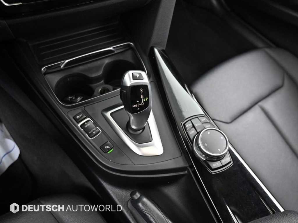 BMW 3시리즈 3시리즈 (F30) 320d 이미지 9