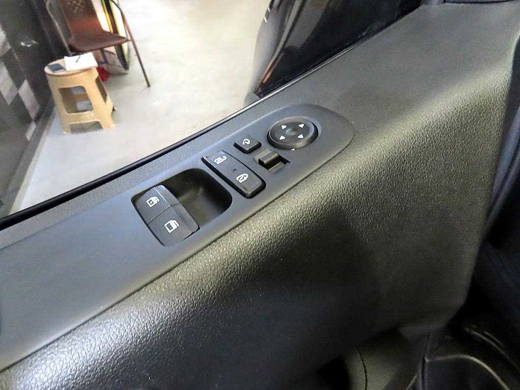 현대 스타리아 2WD 디젤 카고 모던 5인승 이미지 13