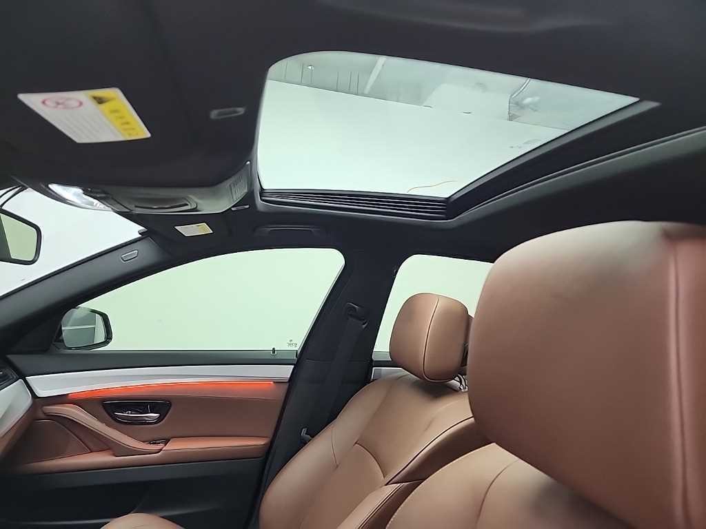 BMW 5시리즈 5시리즈 (F10) 520d M 스포츠 이미지 14