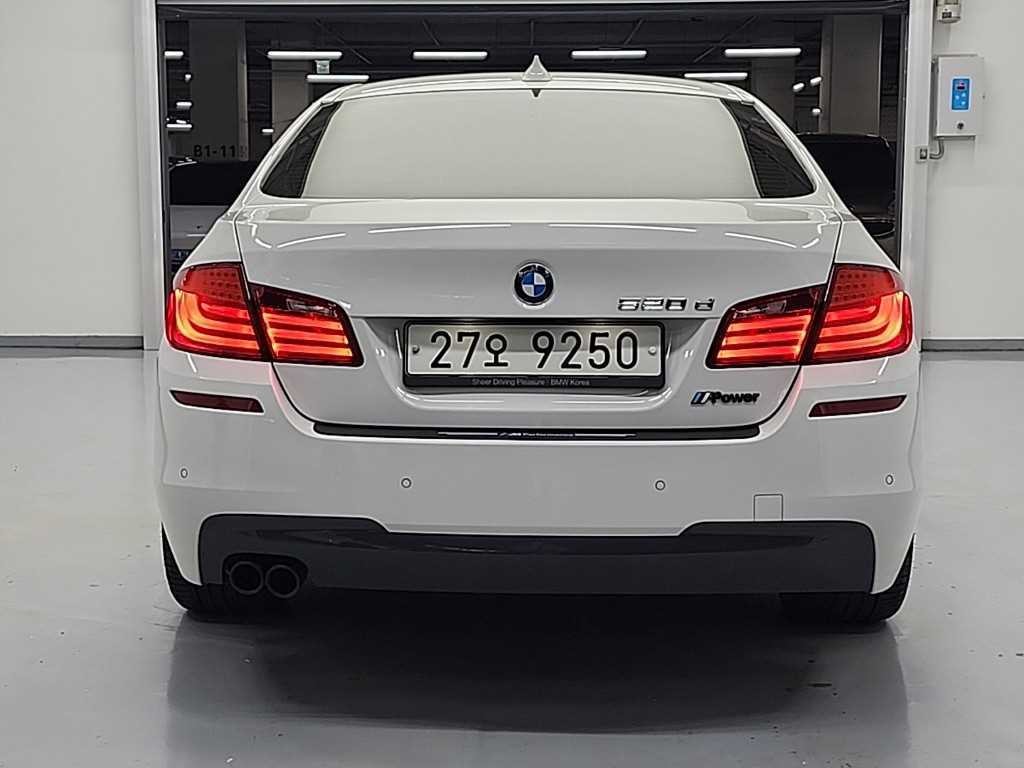 BMW 5시리즈 5시리즈 (F10) 520d M 스포츠 이미지 3