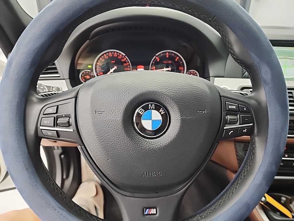 BMW 5시리즈 5시리즈 (F10) 520d M 스포츠 이미지 9