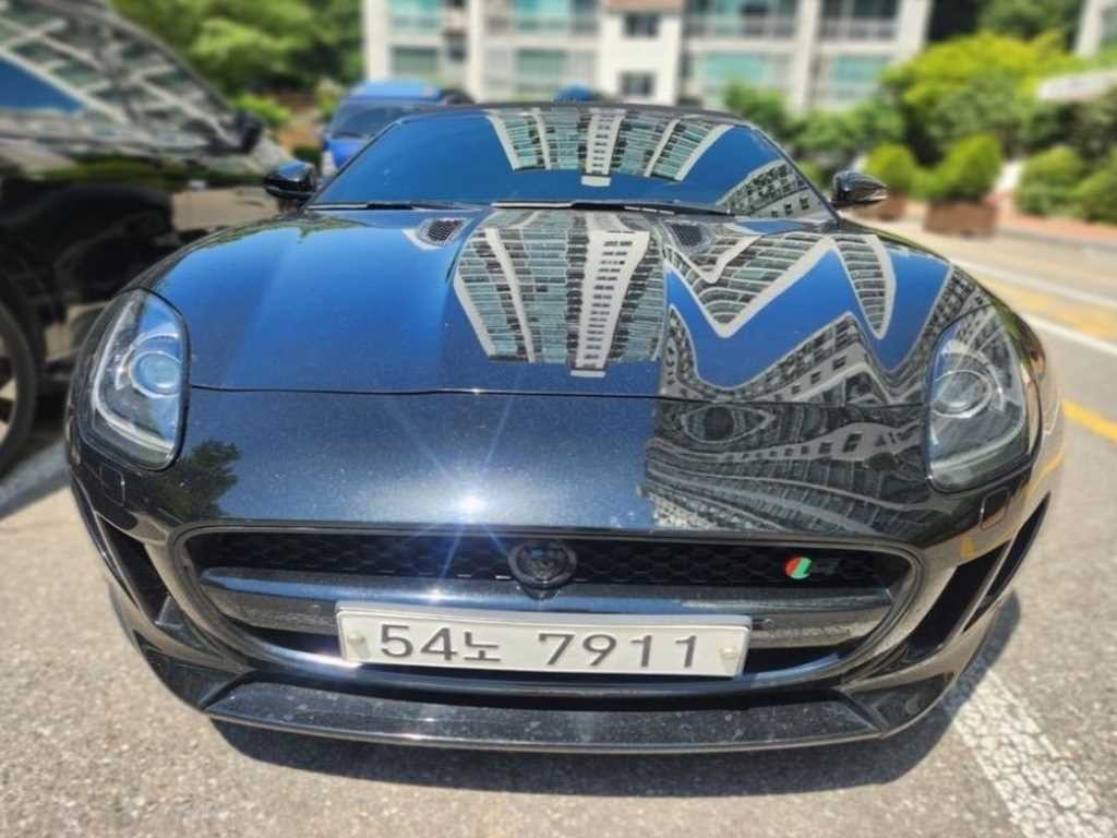 재규어 F-TYPE 3.0 S 컨버터블 이미지 1
