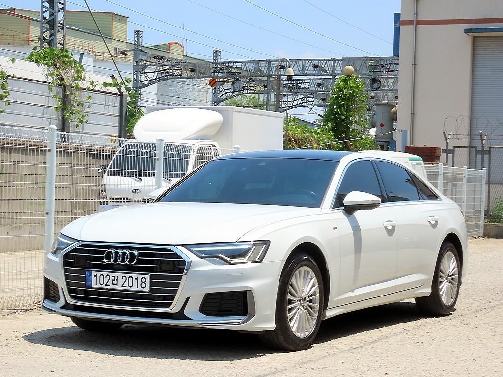 아우디 A6 A6 (C8) 45 TFSI 프리미엄 이미지 2