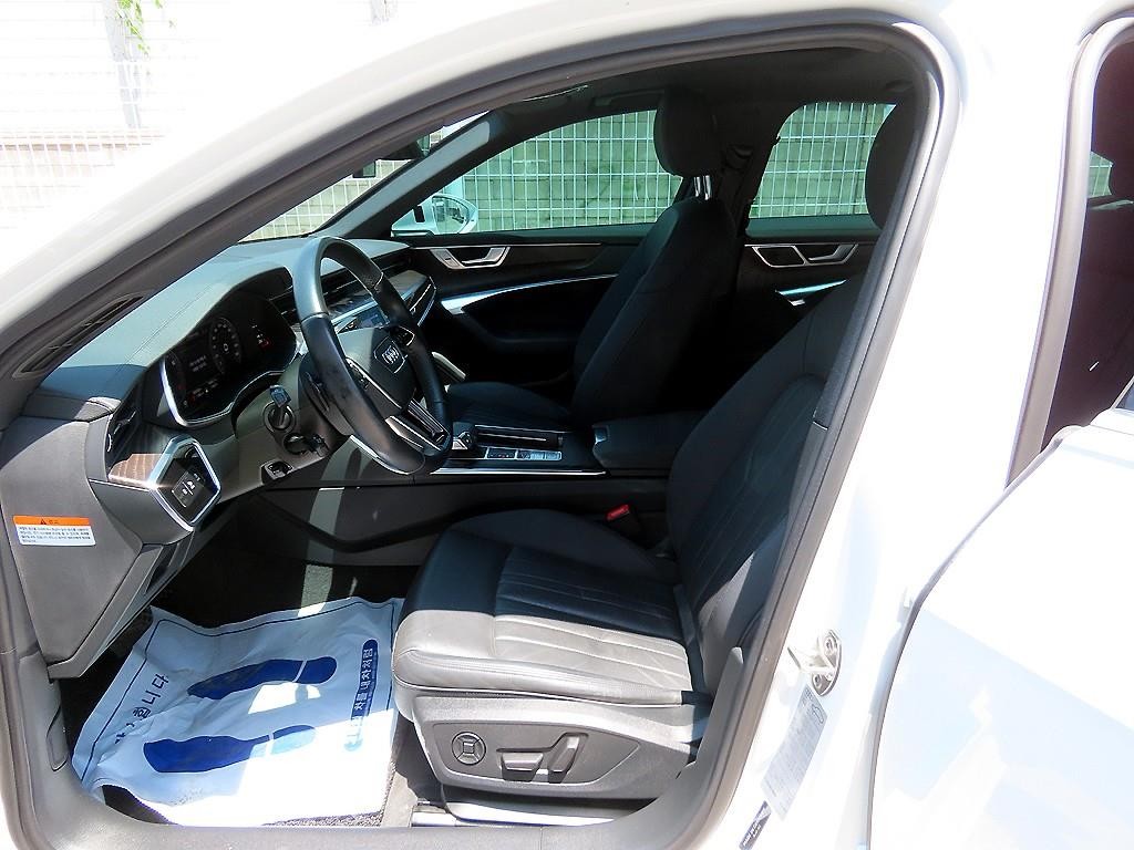 아우디 A6 A6 (C8) 45 TFSI 프리미엄 이미지 5