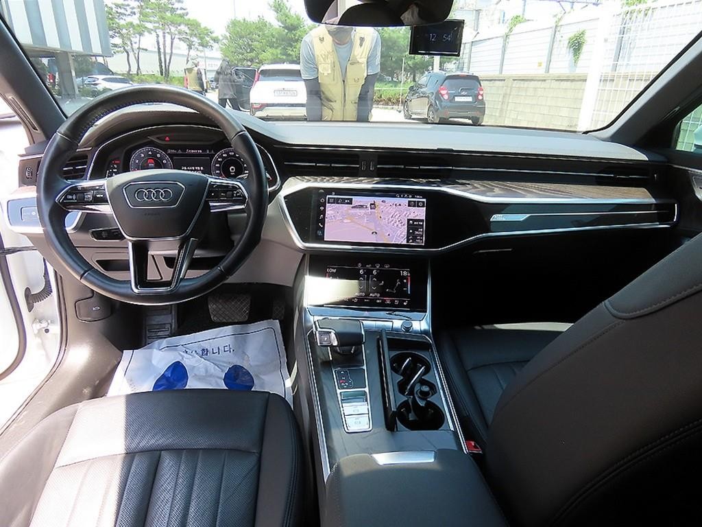 아우디 A6 A6 (C8) 45 TFSI 프리미엄 이미지 7