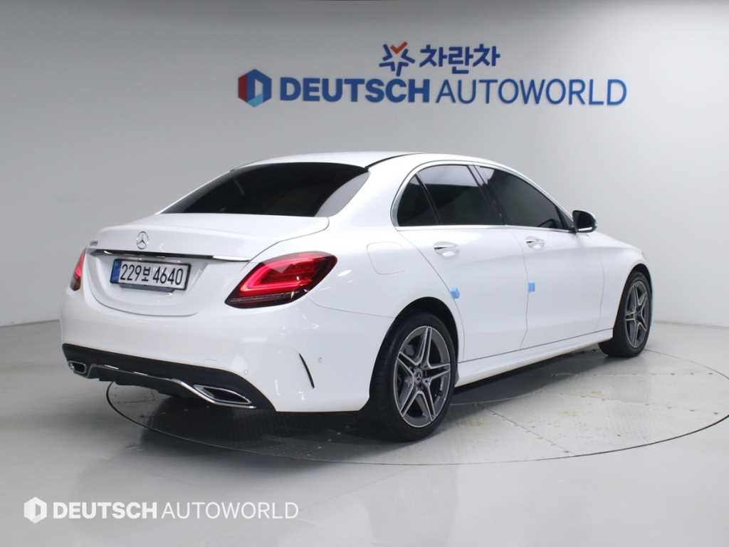 벤츠 C 클래스 C클래스 W205 C200 AMG LINE 이미지 2