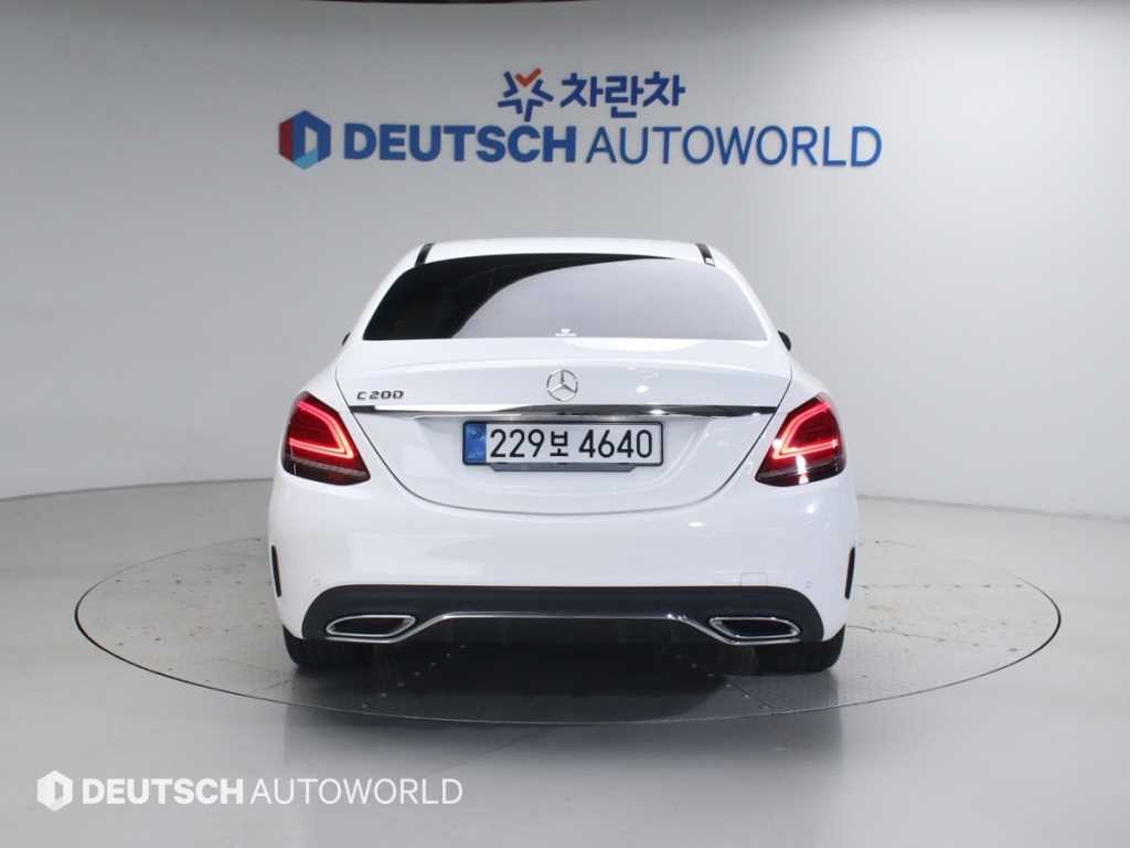벤츠 C 클래스 C클래스 W205 C200 AMG LINE 이미지 4