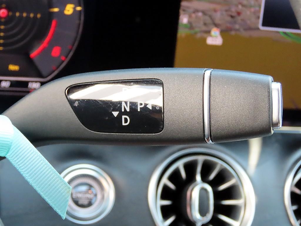 벤츠 E 클래스 E-클래스 W213 E220d 카브리올레 이미지 12