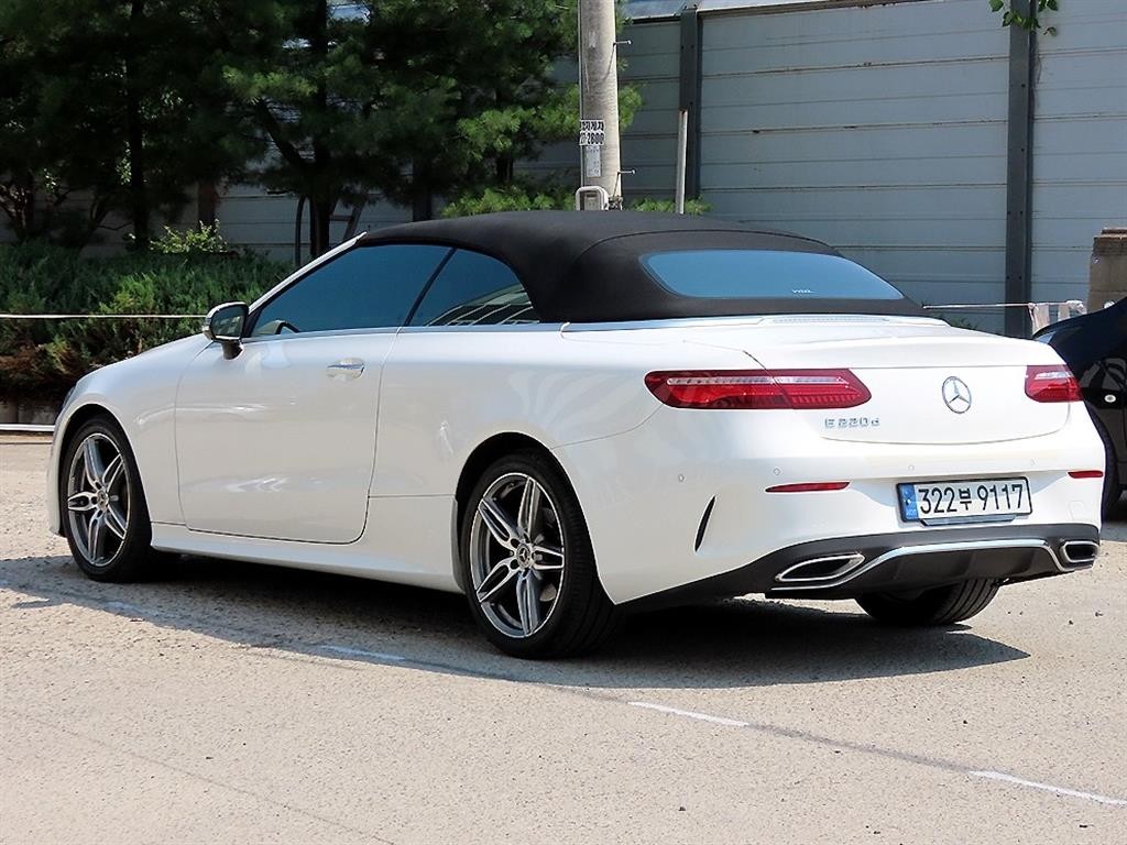 벤츠 E 클래스 E-클래스 W213 E220d 카브리올레 이미지 3