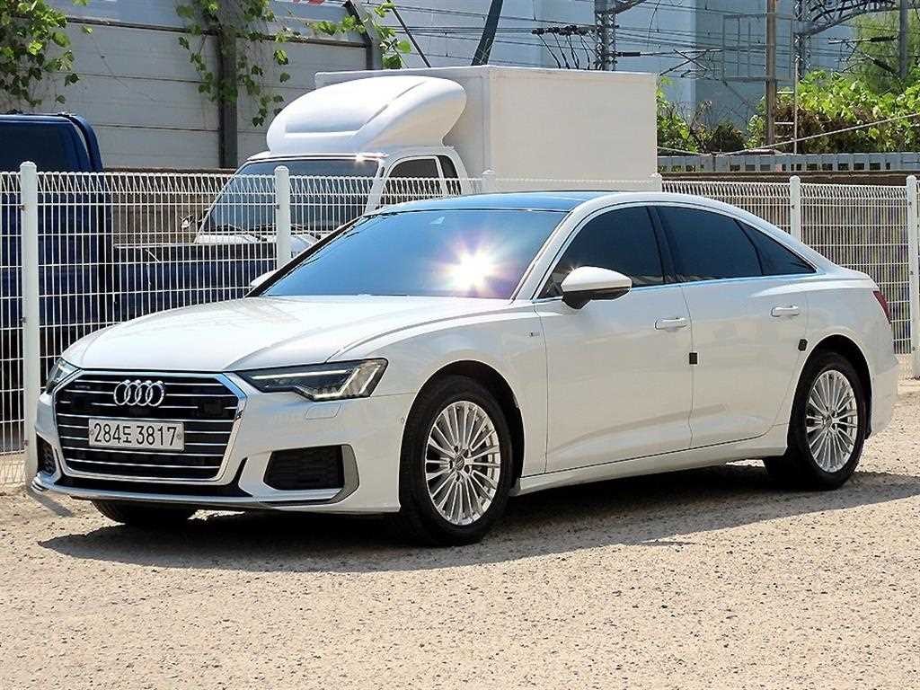 아우디 A6 A6 (C8) 45 TFSI 콰트로 프리미엄 이미지 1