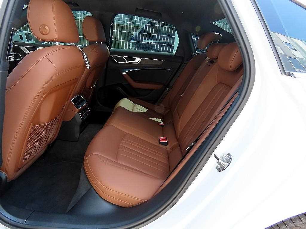 아우디 A6 A6 (C8) 45 TFSI 콰트로 프리미엄 이미지 6