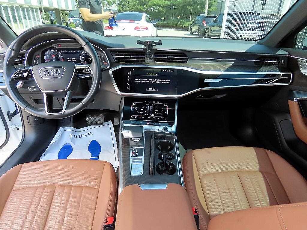 아우디 A6 A6 (C8) 45 TFSI 콰트로 프리미엄 이미지 7