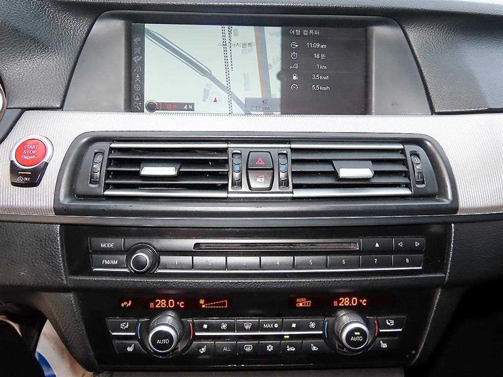 BMW 5시리즈 M5 (F90, F10) M5 세단 이미지 14
