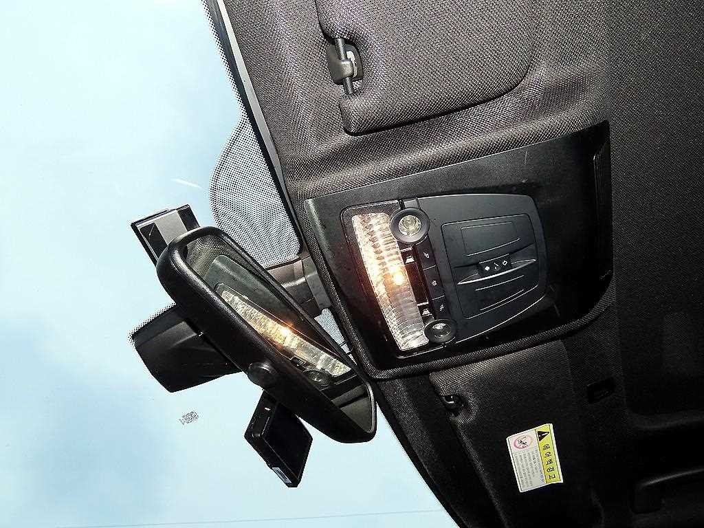 BMW 5시리즈 M5 (F90, F10) M5 세단 이미지 15