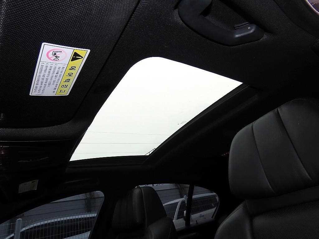 BMW 5시리즈 M5 (F90, F10) M5 세단 이미지 17