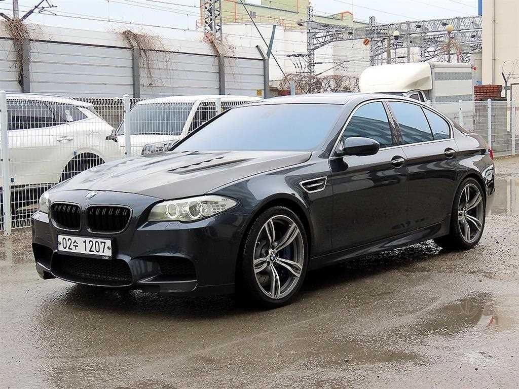 BMW 5시리즈 M5 (F90, F10) M5 세단 이미지 2