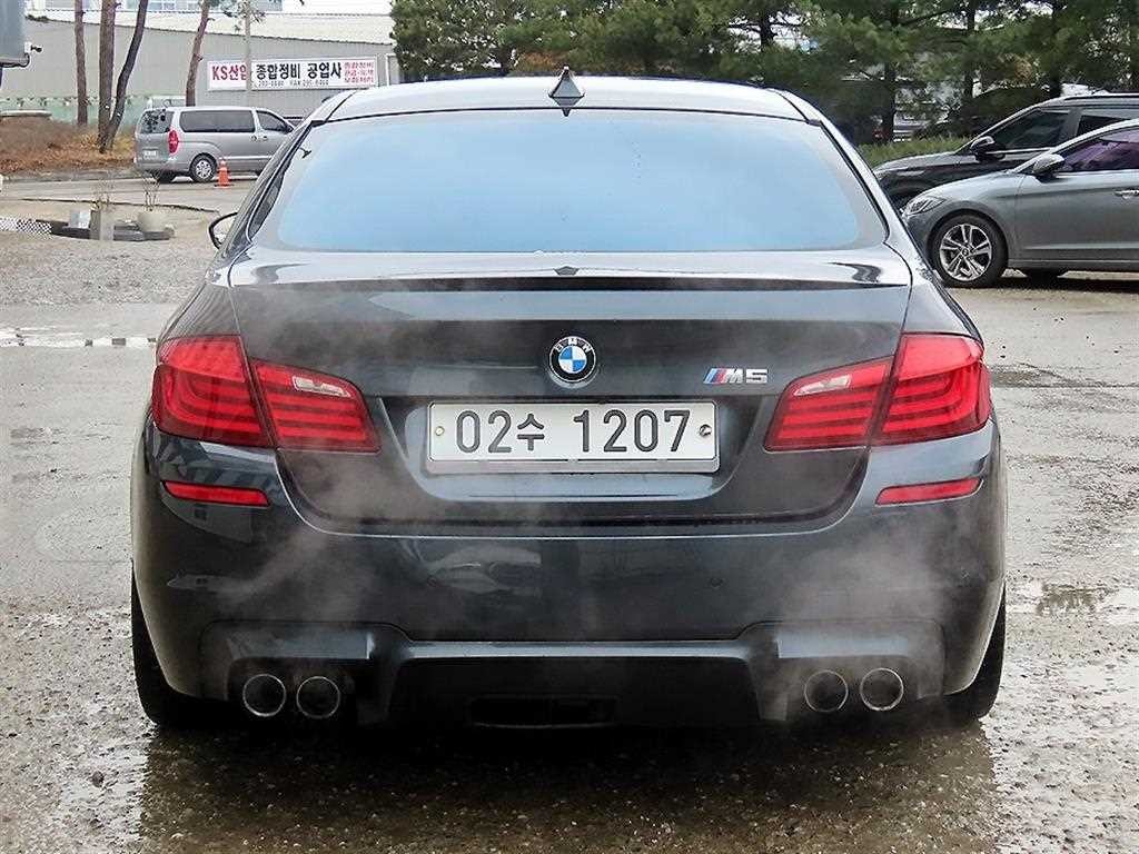 BMW 5시리즈 M5 (F90, F10) M5 세단 이미지 4