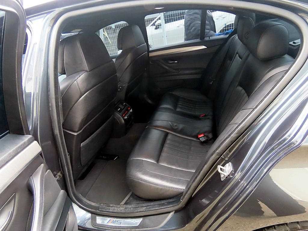 BMW 5시리즈 M5 (F90, F10) M5 세단 이미지 6