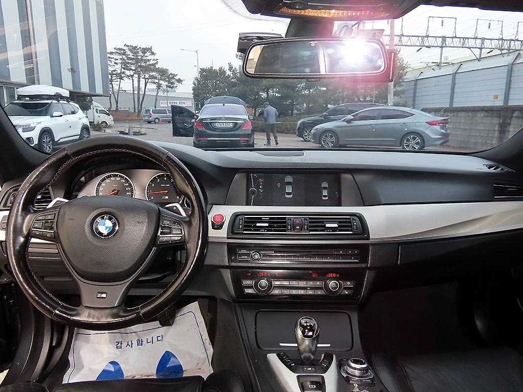 BMW 5시리즈 M5 (F90, F10) M5 세단 이미지 7
