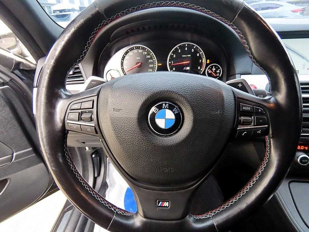 BMW 5시리즈 M5 (F90, F10) M5 세단 이미지 8