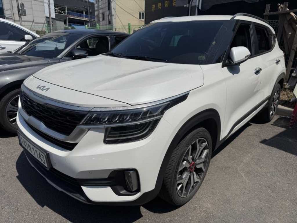 기아 셀토스 가솔린 1.6 터보 2WD 시그니처 이미지 3