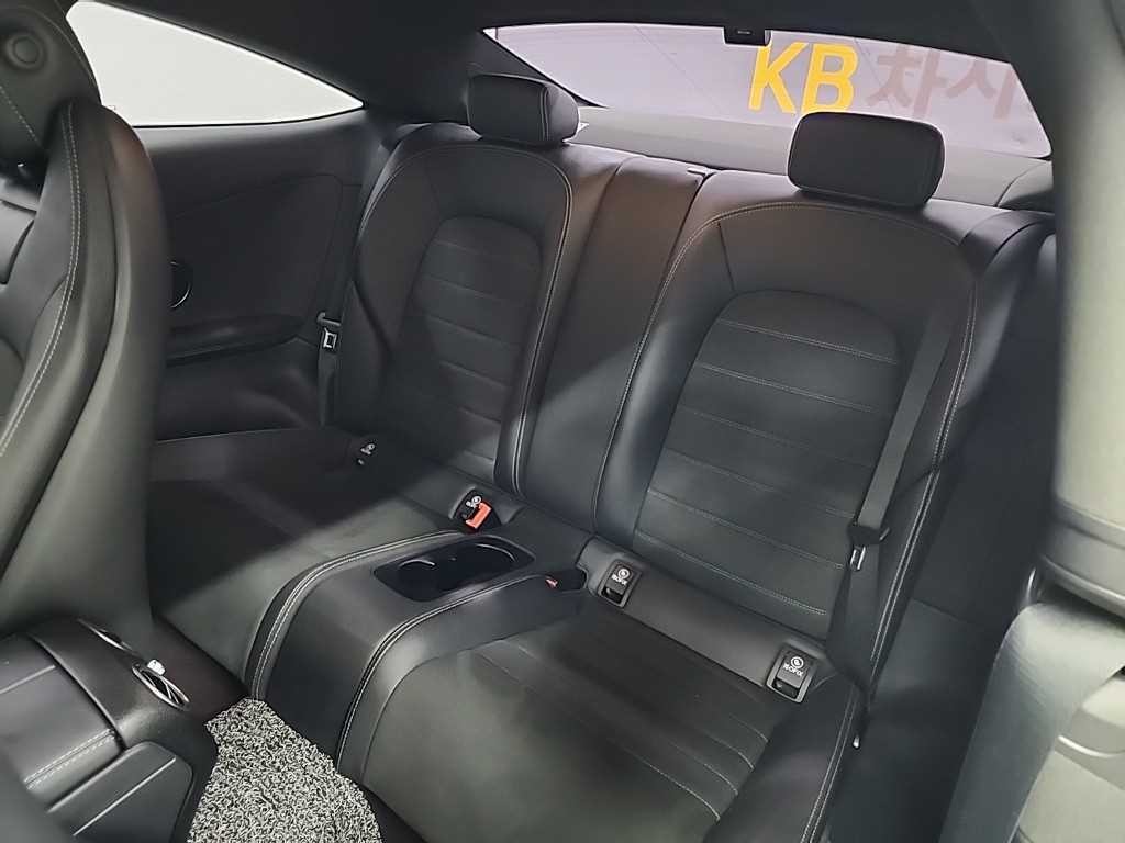 벤츠 C 클래스 C클래스 W205 C200 쿠페 이미지 12