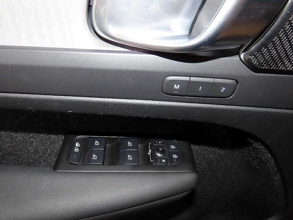 볼보 XC40 B4 AWD 인스크립션 이미지 13