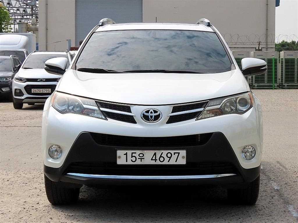 토요타 라브4 2.5 4WD 이미지 2