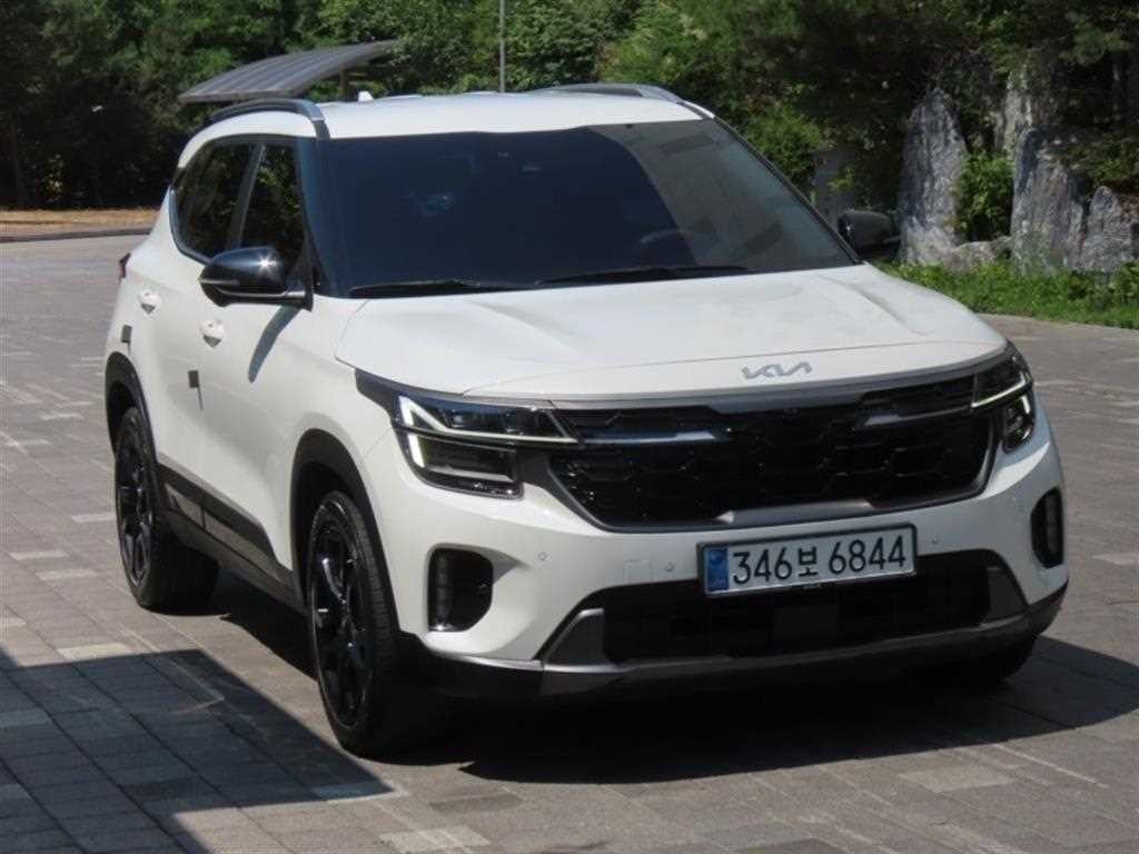 기아 셀토스 더 뉴 셀토스 가솔린 2.0 2WD 시그니처 이미지 2