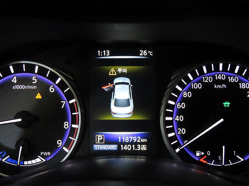 인피니티 Q Q50 3.5 하이브리드 에센스 이미지 9
